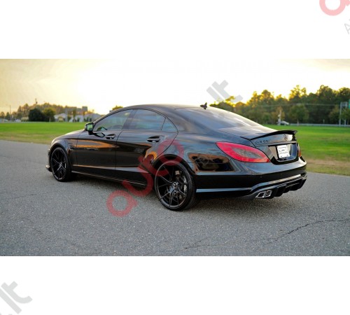 W218 CLS 63 AMG apdailos komplektas 2011-2014 